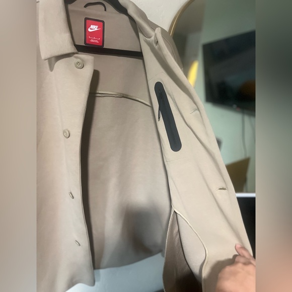 Nike Sportswear Tech Fleece Reimagined Men’s Oversized Shacket  Khaki Size M - Picture 13 of 16
